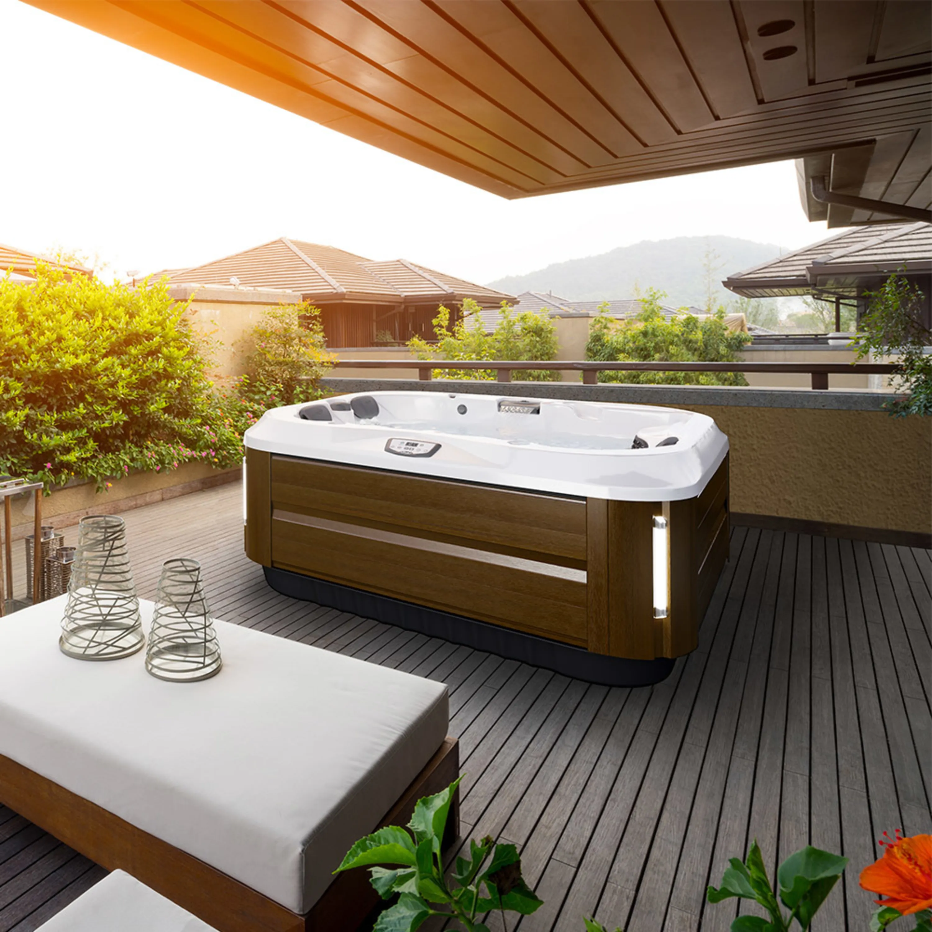 J-315™ COMFORT HOT TUB WITH LOUNGER FOR SMALL SPACES